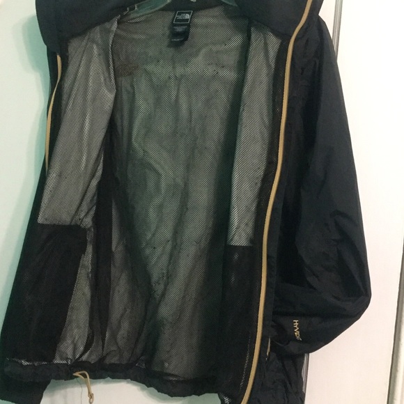 The North Face Waterproof Hooded Rain Jacket - Picture 9 of 10